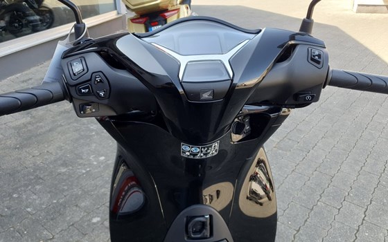 Gebrauchtmotorrad Honda SH125i - Bild 17