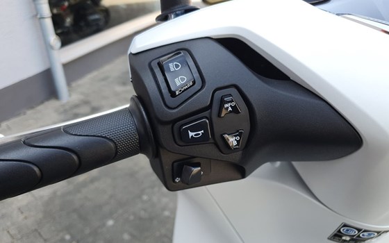 Neufahrzeug Honda SH150i - Bild 16