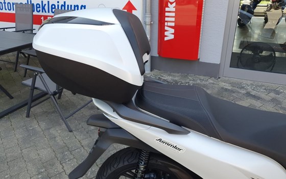 Neufahrzeug Honda SH150i - Bild 3