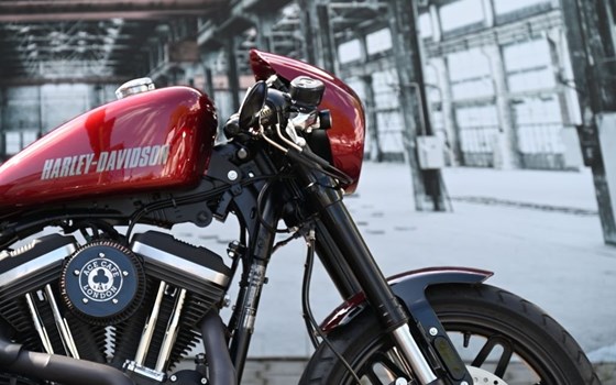 Gebrauchtmotorrad Harley-Davidson Sportster XL 1200CX Roadster - Bild 2