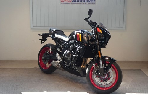 Neumotorrad Suzuki GSX-8TT