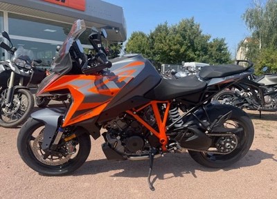 NEUFAHRZEUG KTM 1290 Super Duke GT