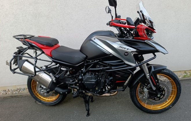 QJ Motor SRT 900 SX