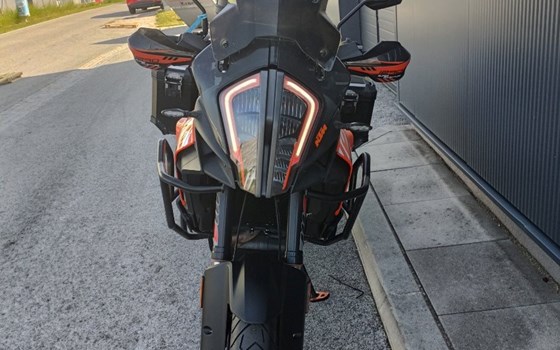 Gebrauchtmotorrad KTM 1290 Super Adventure S - Bild 4 Gebrauchtmotorrad KTM 1290 Super Adventure S - Bild 4