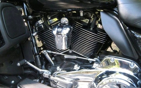 Gebrauchtmotorrad Harley-Davidson Tri Glide Ultra Classic - Bild 5