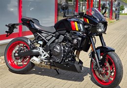 Neumotorrad Suzuki GSX-8TT