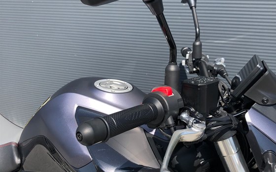 Gebrauchtmotorrad QJ Motor SRK 400 - Bild 7 Gebrauchtmotorrad QJ Motor SRK 400 - Bild 7
