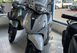 Neumotorrad Piaggio Beverly 400 S