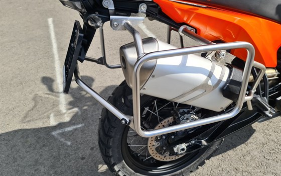 Gebrauchtmotorrad KTM 890 Adventure - Bild 2 Gebrauchtmotorrad KTM 890 Adventure - Bild 2
