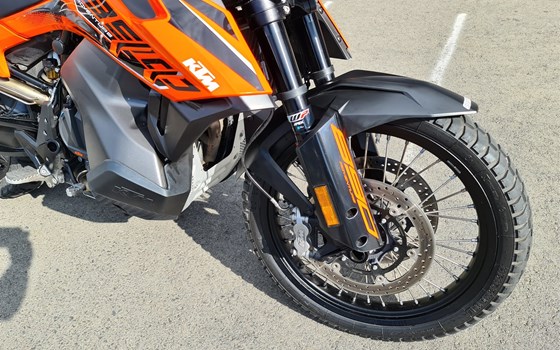 Gebrauchtmotorrad KTM 890 Adventure - Bild 3 Gebrauchtmotorrad KTM 890 Adventure - Bild 3