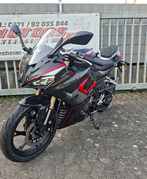 QJ Motor SRK 125 R<br />