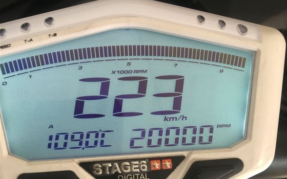 Gebrauchtmotorrad Yamaha TMAX SX Sport Edition - Bild 7 Gebrauchtmotorrad Yamaha TMAX SX Sport Edition - Bild 7