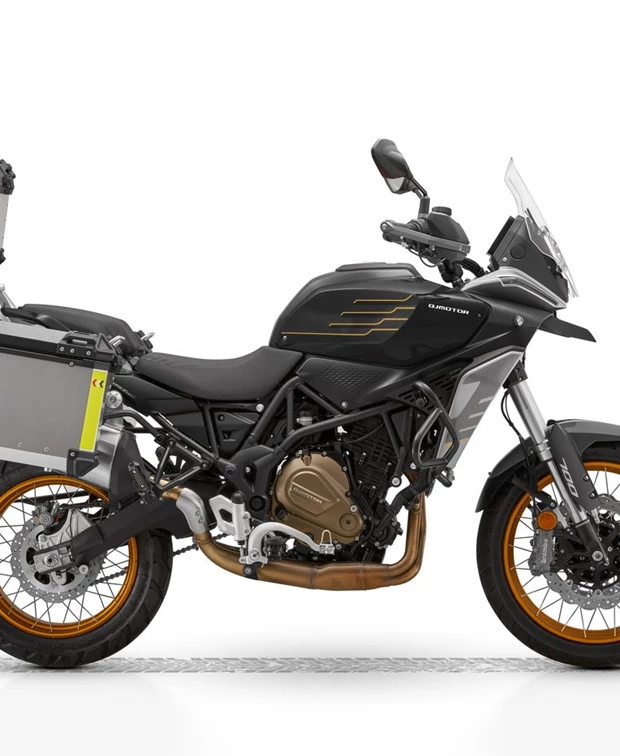 QJ Motor SRT 700 SX<br />inkl. Koffersatz (2 Seitenkoffer + Top Case)