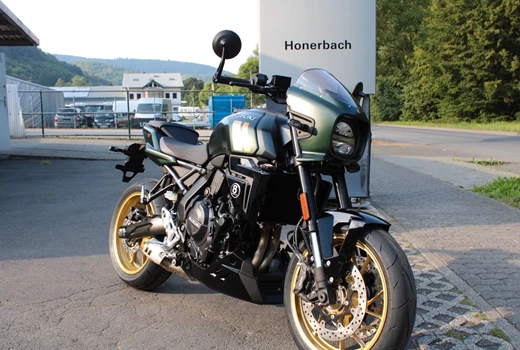 Suzuki GSX-8TT