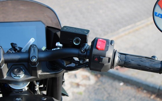 Neufahrzeug Suzuki GSX-8TT - Bild 17