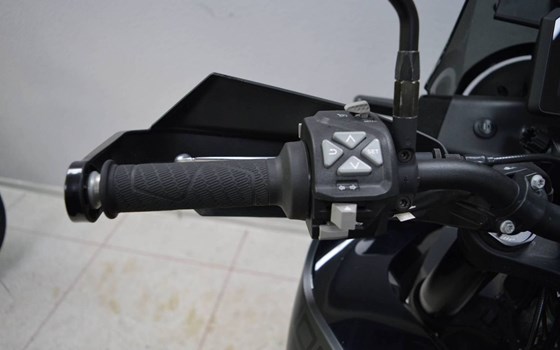 Gebrauchtmotorrad Husqvarna Norden 901 - Bild 11