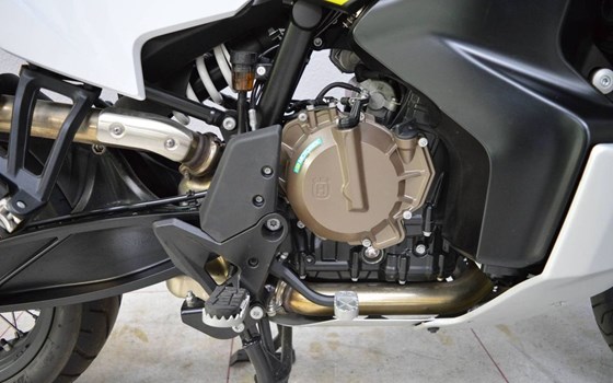 Gebrauchtmotorrad Husqvarna Norden 901 - Bild 3