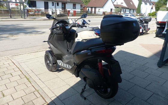 Gebrauchtmotorrad Piaggio MP3 300 - Bild 12