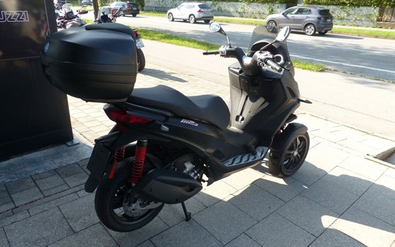 Gebrauchtmotorrad Piaggio MP3 300 - Bild 14