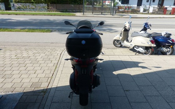 Gebrauchtmotorrad Piaggio MP3 300 - Bild 16