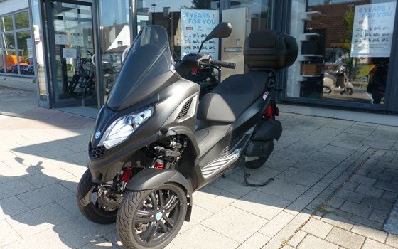Gebrauchtmotorrad Piaggio MP3 300 - Bild 5