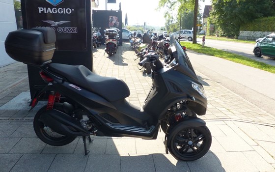 Gebrauchtmotorrad Piaggio MP3 300 - Bild 8