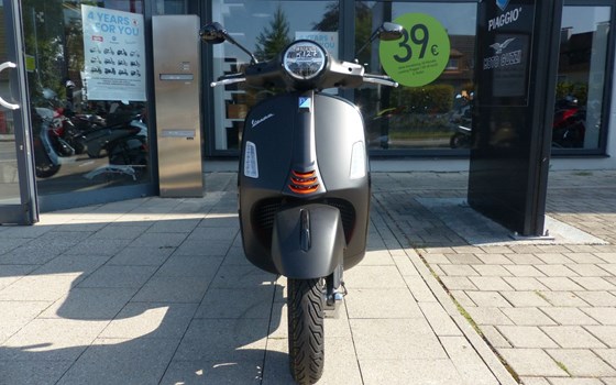 Neufahrzeug Vespa GTS 125 Supersport iGET - Bild 1