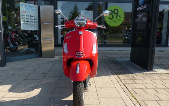 Neufahrzeug Vespa GTS 125 Super - Bild 1