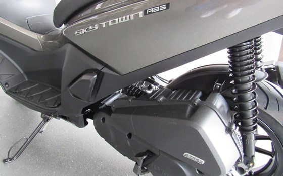 Neufahrzeug Kymco Sky Town 125i ABS - Bild 12