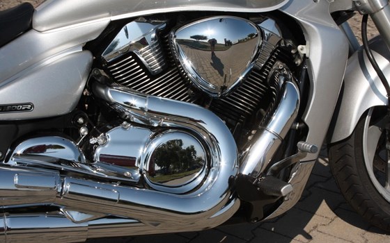 Gebrauchtmotorrad Suzuki VZR 1800 - Bild 8