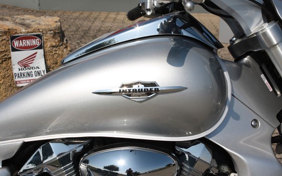 Gebrauchtmotorrad Suzuki VZR 1800 - Bild 9