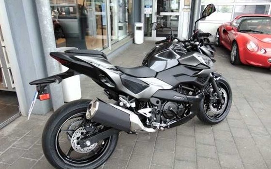 Gebrauchtmotorrad Kawasaki Z7 Hybrid - Bild 6