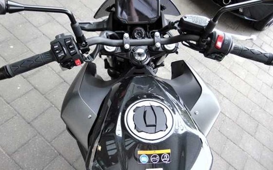 Gebrauchtmotorrad Kawasaki Z7 Hybrid - Bild 8