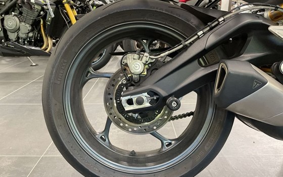 Gebrauchtmotorrad Triumph Street Triple RS - Bild 10