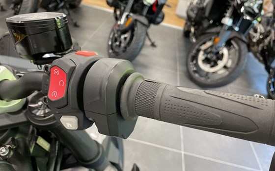 Gebrauchtmotorrad Triumph Street Triple RS - Bild 12