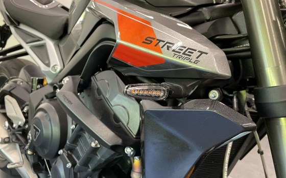Gebrauchtmotorrad Triumph Street Triple RS - Bild 14