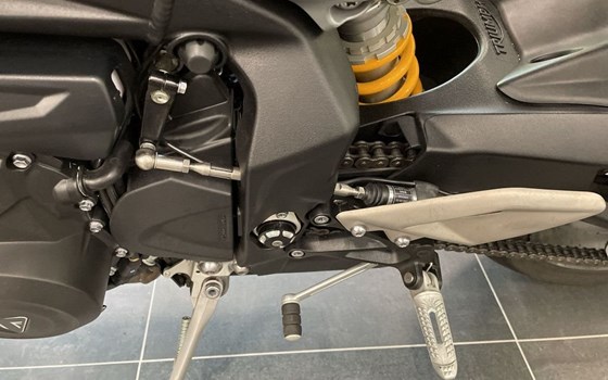 Gebrauchtmotorrad Triumph Street Triple RS - Bild 15