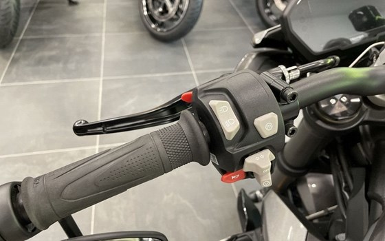 Gebrauchtmotorrad Triumph Street Triple RS - Bild 7