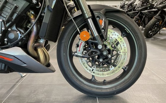 Gebrauchtmotorrad Triumph Street Triple RS - Bild 8