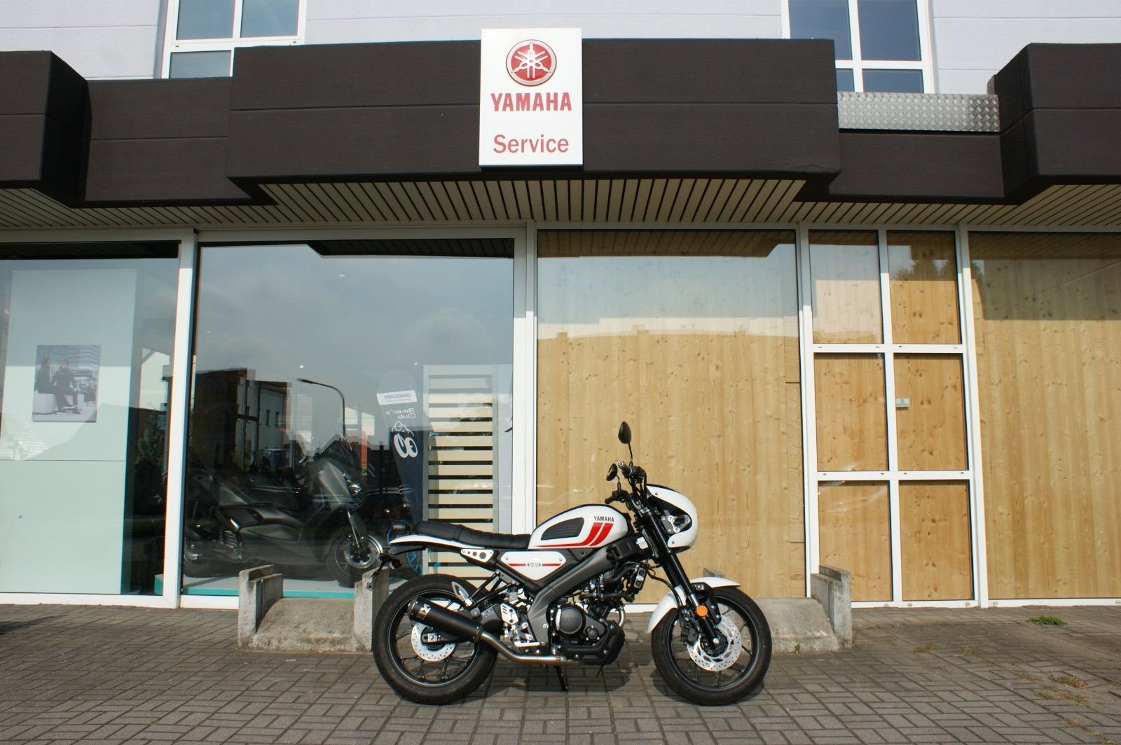 Yamaha XSR125 