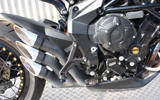 Gebrauchtmotorrad MV Agusta Dragster 800 RR - Bild 9