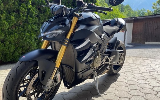 Gebrauchtmotorrad Ducati Streetfighter V4 S - Bild 1 Gebrauchtmotorrad Ducati Streetfighter V4 S - Bild 1
