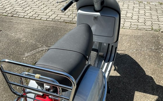 Gebrauchtmotorrad Vespa 125 - Bild 3 Gebrauchtmotorrad Vespa 125 - Bild 3