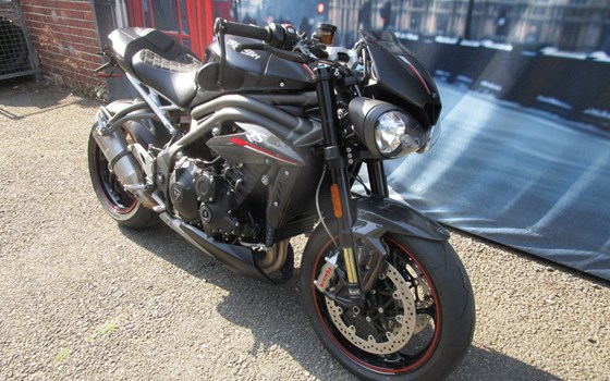 Gebrauchtmotorrad Triumph Speed Triple RS - Bild 1