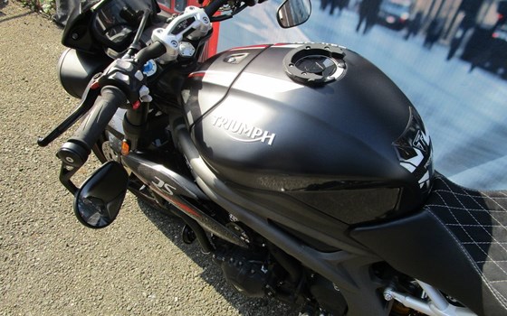Gebrauchtmotorrad Triumph Speed Triple RS - Bild 12