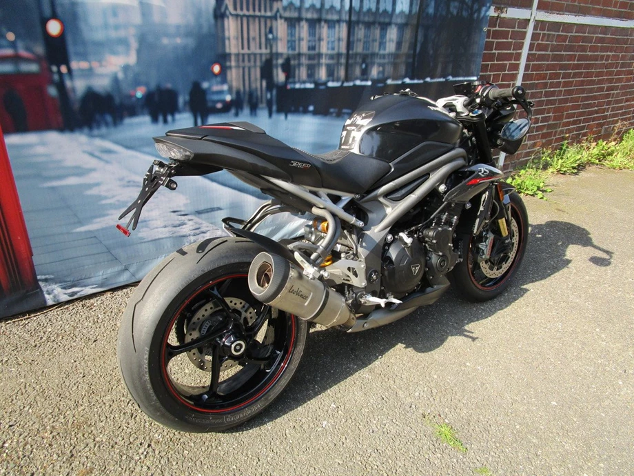 Angebot Triumph Speed Triple RS Bild 5: Angebot Triumph Speed Triple RS
