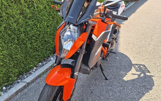 Gebrauchtmotorrad KTM 1290 Super Duke R - Bild 2 Gebrauchtmotorrad KTM 1290 Super Duke R - Bild 2