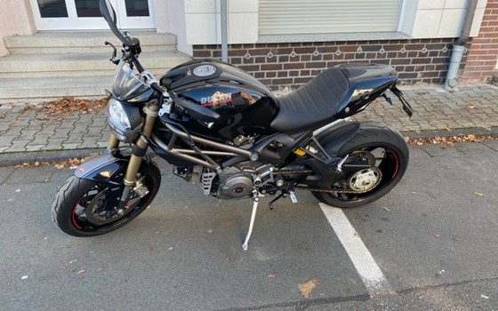 Gebrauchtmotorrad Ducati Monster 1100 Evo - Bild 1