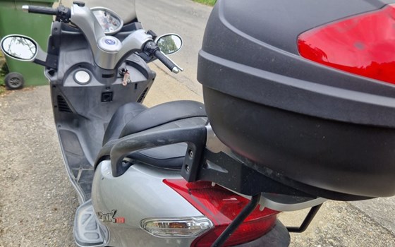 Gebrauchtmotorrad Kymco Grand Dink 125 - Bild 3 Gebrauchtmotorrad Kymco Grand Dink 125 - Bild 3