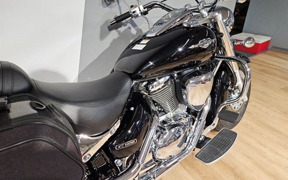 Gebrauchtmotorrad Suzuki Intruder C800 - Bild 2